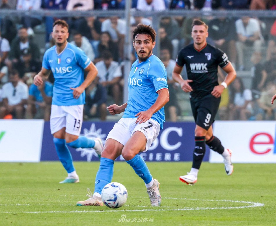 在该场比赛 在该场比赛